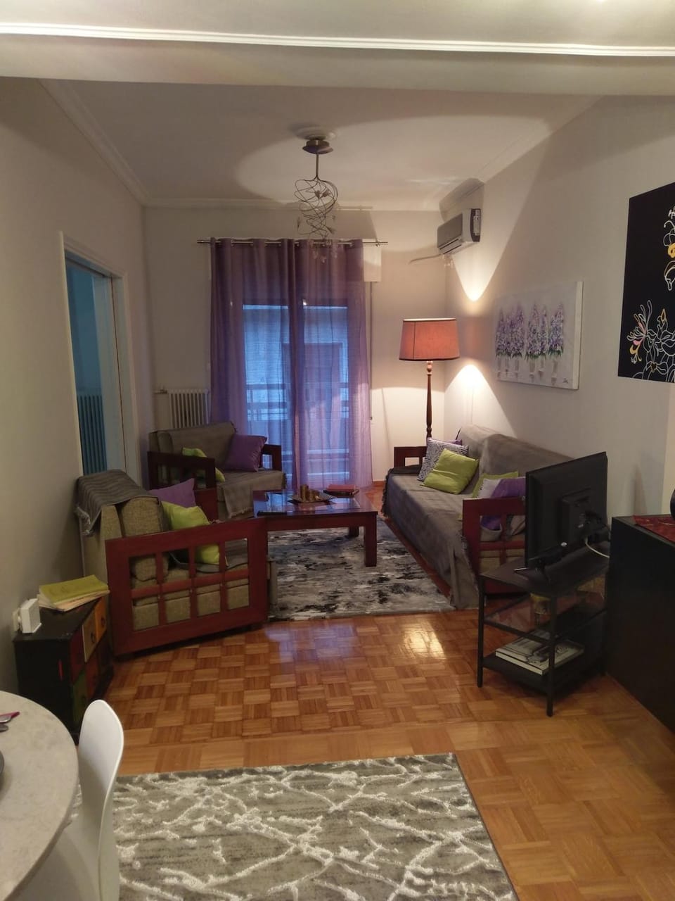 Living room, Seating area