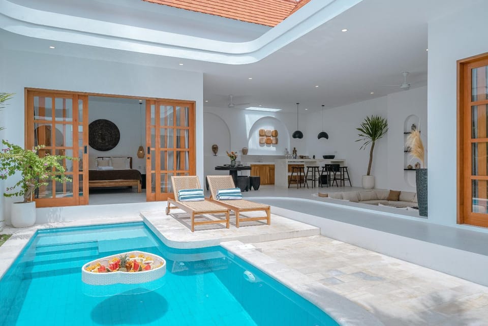 Villa Alba - Mediterranean & Luxury 3BR - Canggu Beach Villa in North Kuta