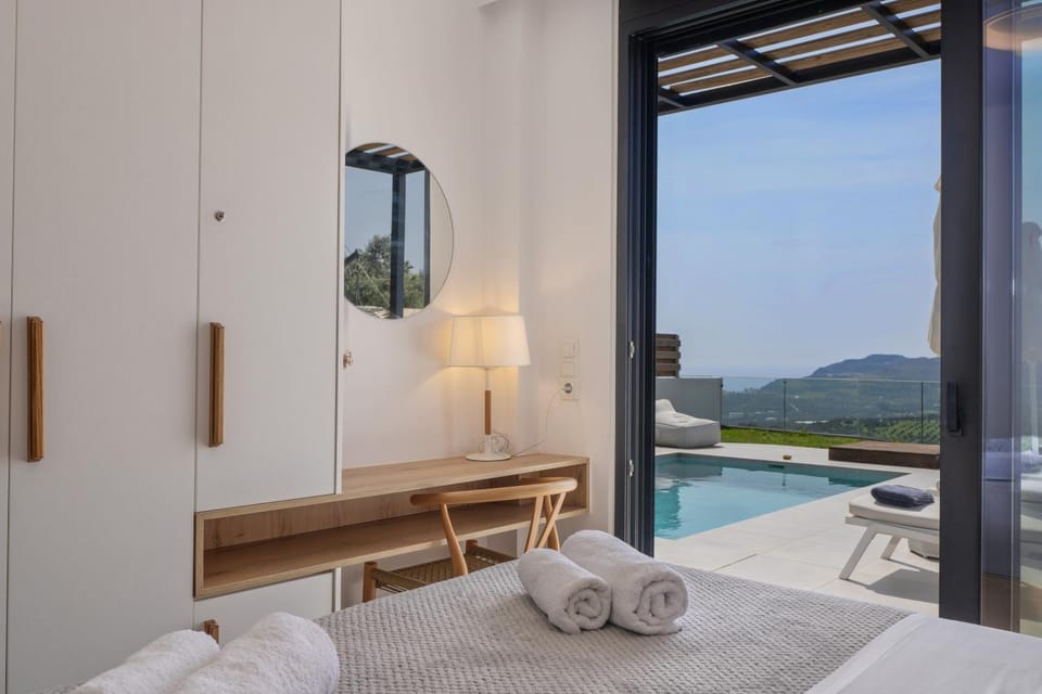 Villa Oneiro, with sea and countryside view Villa in Crete