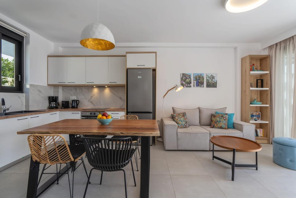 Villa Oneiro, with sea and countryside view Villa in Crete