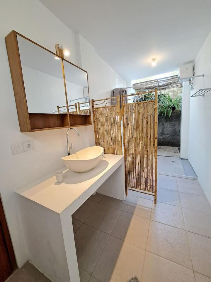 Relaxing Mezzanine 4 in Pererenan Canggu Bali, I Feel Good Villa 4 Villa in North Kuta