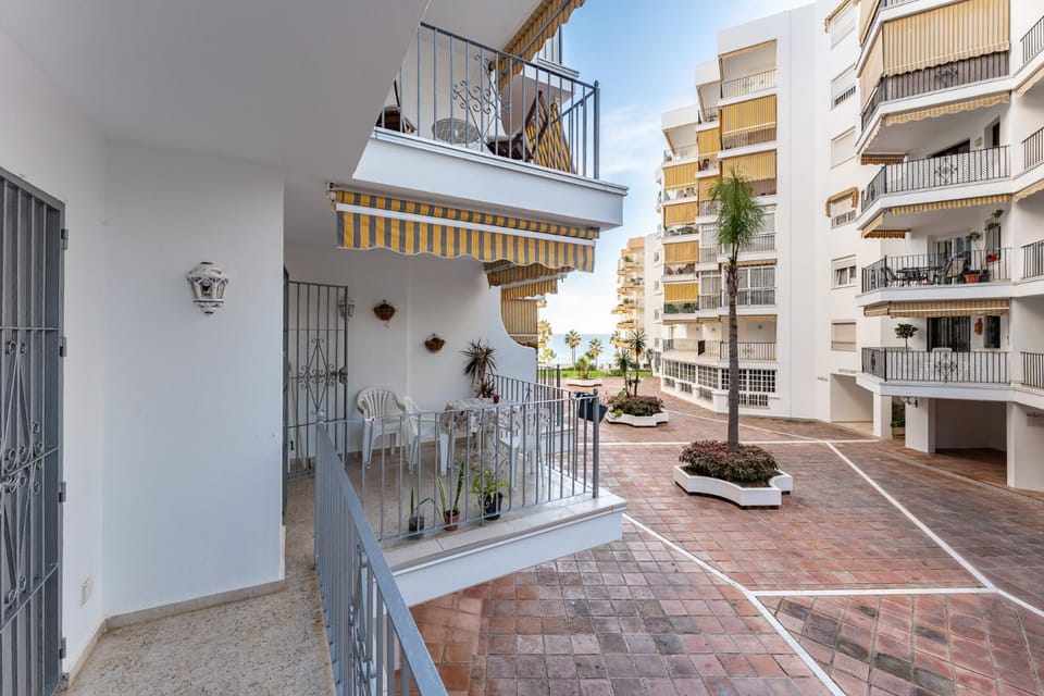 CT 350 - Faro's Marbella Beachapartment - perfect beachconection Apartment in Marbella