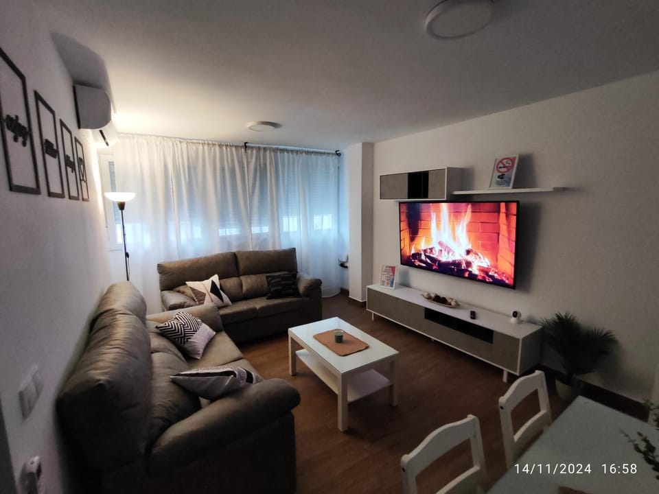 Communal lounge/ TV room