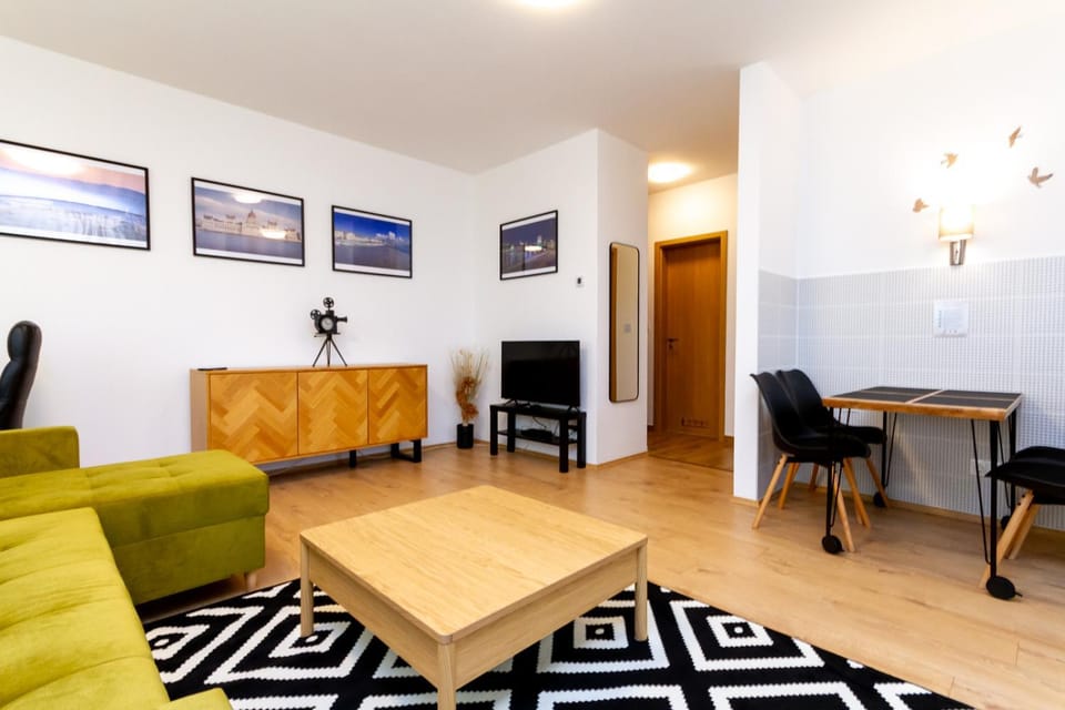 River Apartment Harmony by NW Apartment in Budapest
