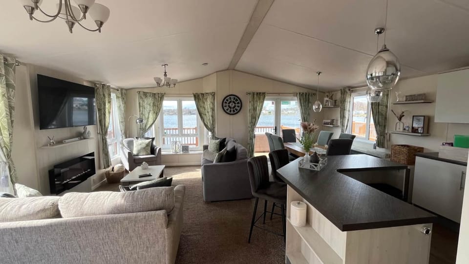 1 Waterski House in Tattershall
