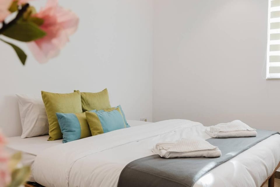 Dolmen Court Qawra fl13 w shared pool! by Homely Apartment in Saint Paul's Bay