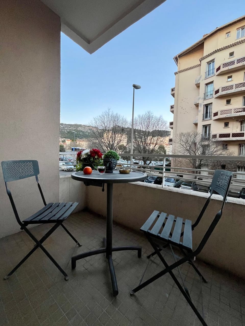 T3 terrasse 3 min de la gare et 5min zenith Toulon Apartment in Toulon