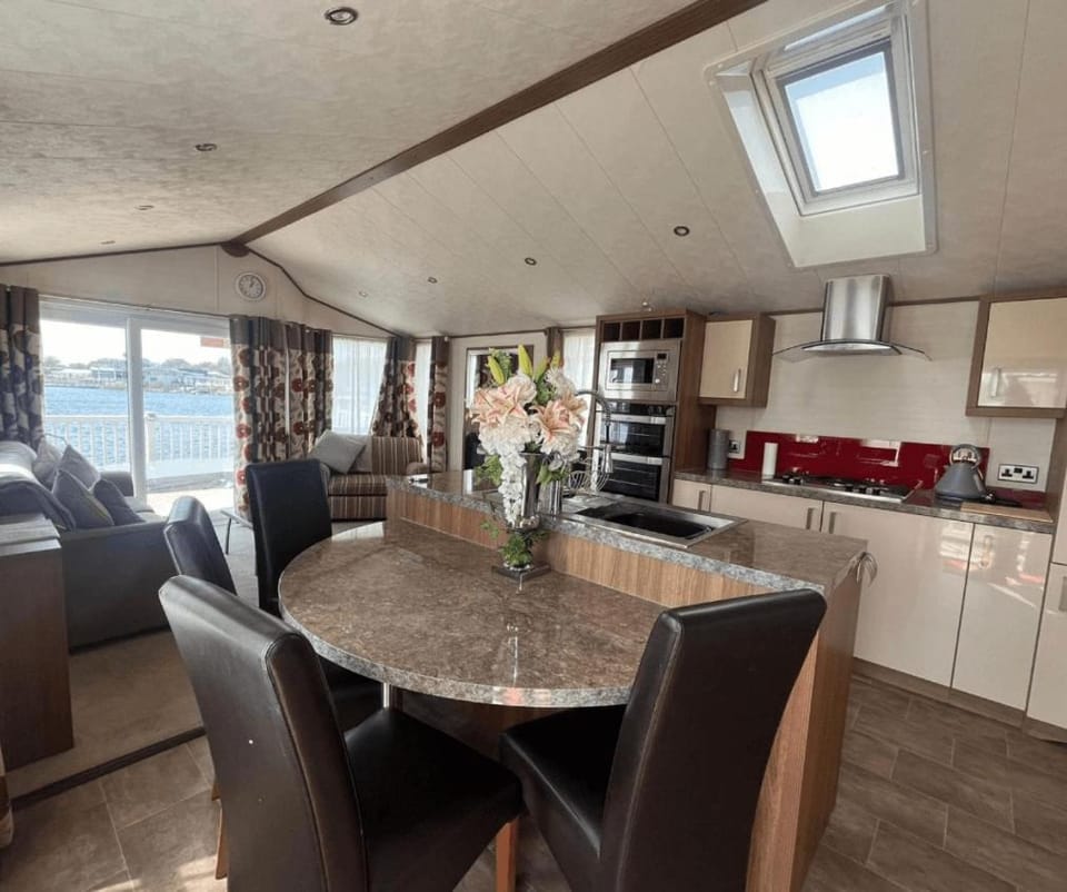 5 Waterski House in Tattershall