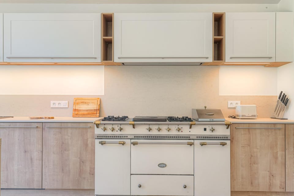 Kitchen or kitchenette, stove