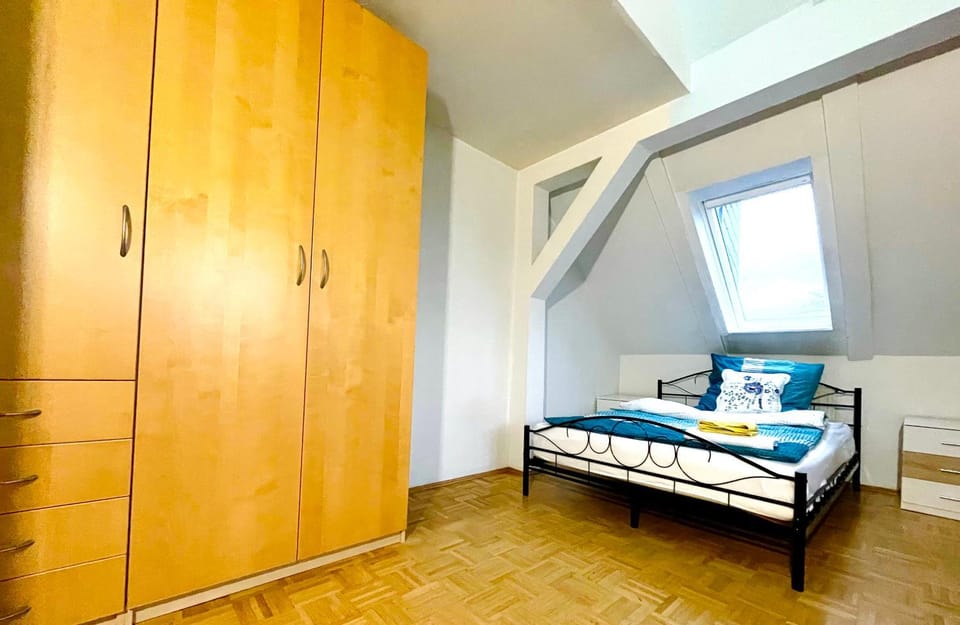 Convenient Rooftop Apartment in Hamburg