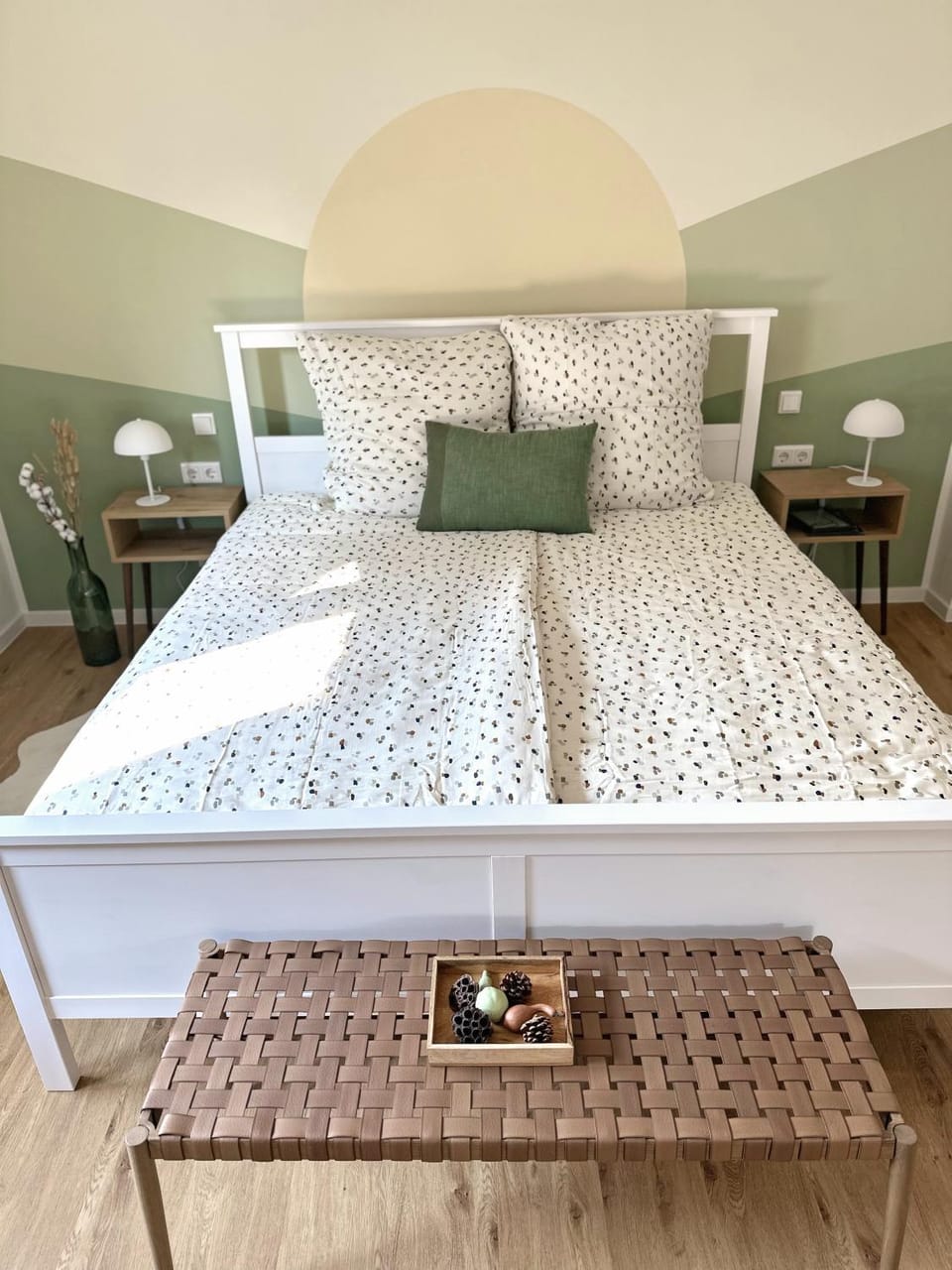 Bed, Photo of the whole room, Bedroom