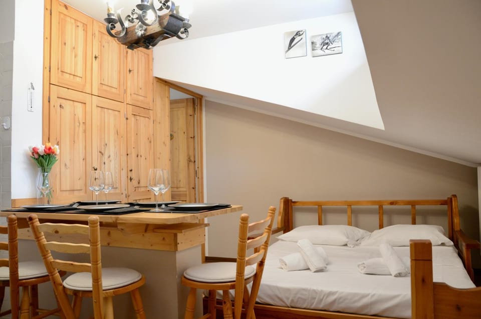 Hostdomus - Rifugio delle Stelle Ski in, Ski Out, Parking Apartment in Piedmont