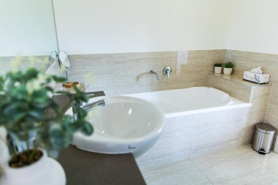 Toilet, Bathroom, Decorative detail, Bath