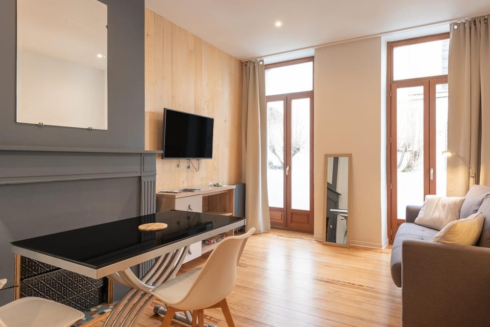 Property building, Living room
