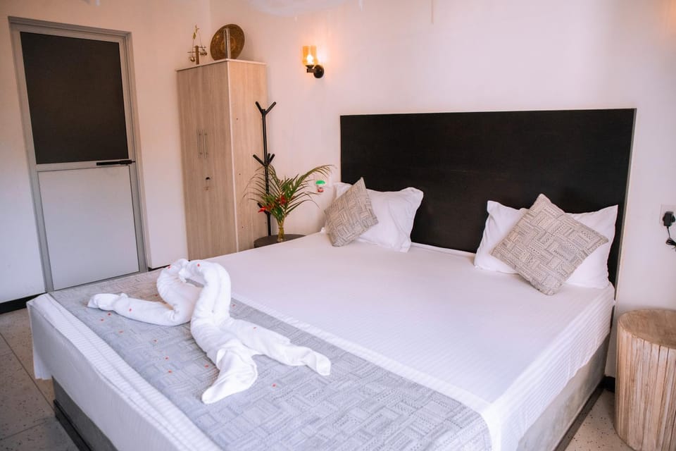 Photo of the whole room, Bedroom, towels, wardrobe