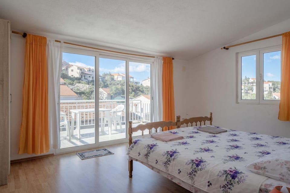 Bed, Balcony/Terrace, Bedroom