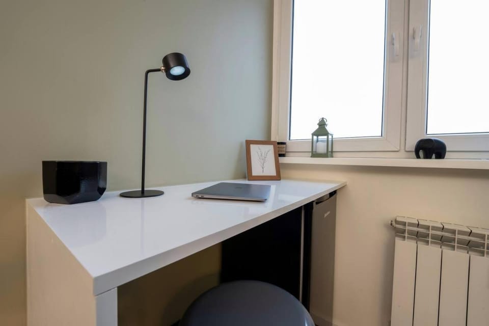 Studio obok metra! Apartmenty Natural Apartment in Warsaw