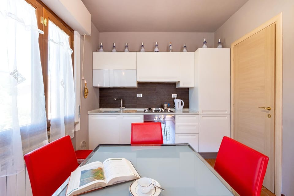 Property building, Kitchen or kitchenette, Living room