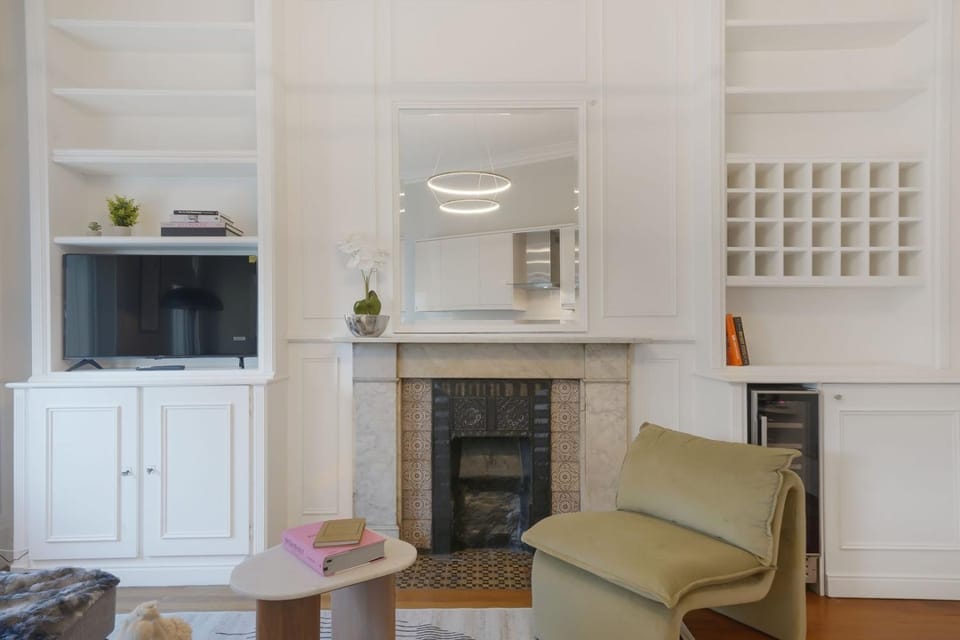 TV and multimedia, Seating area