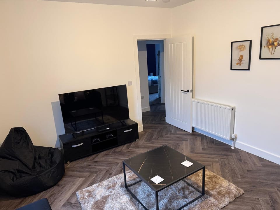 Communal lounge/ TV room, Living room