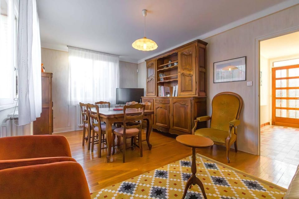 Sweet Burgundy Villa House in Dijon