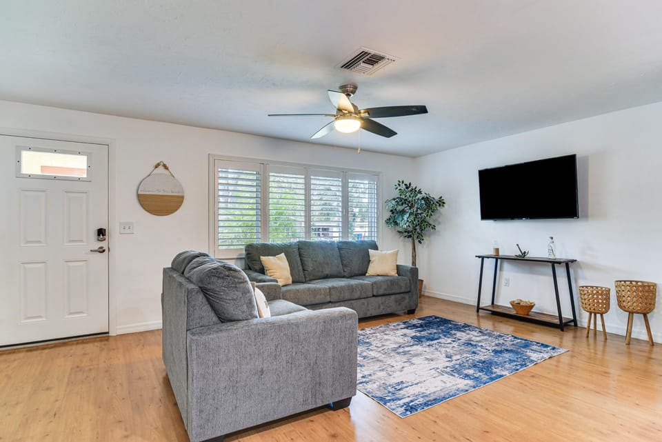 Pool & Patio Paradise! Largo Escape 4 Mi to Beach House in Largo