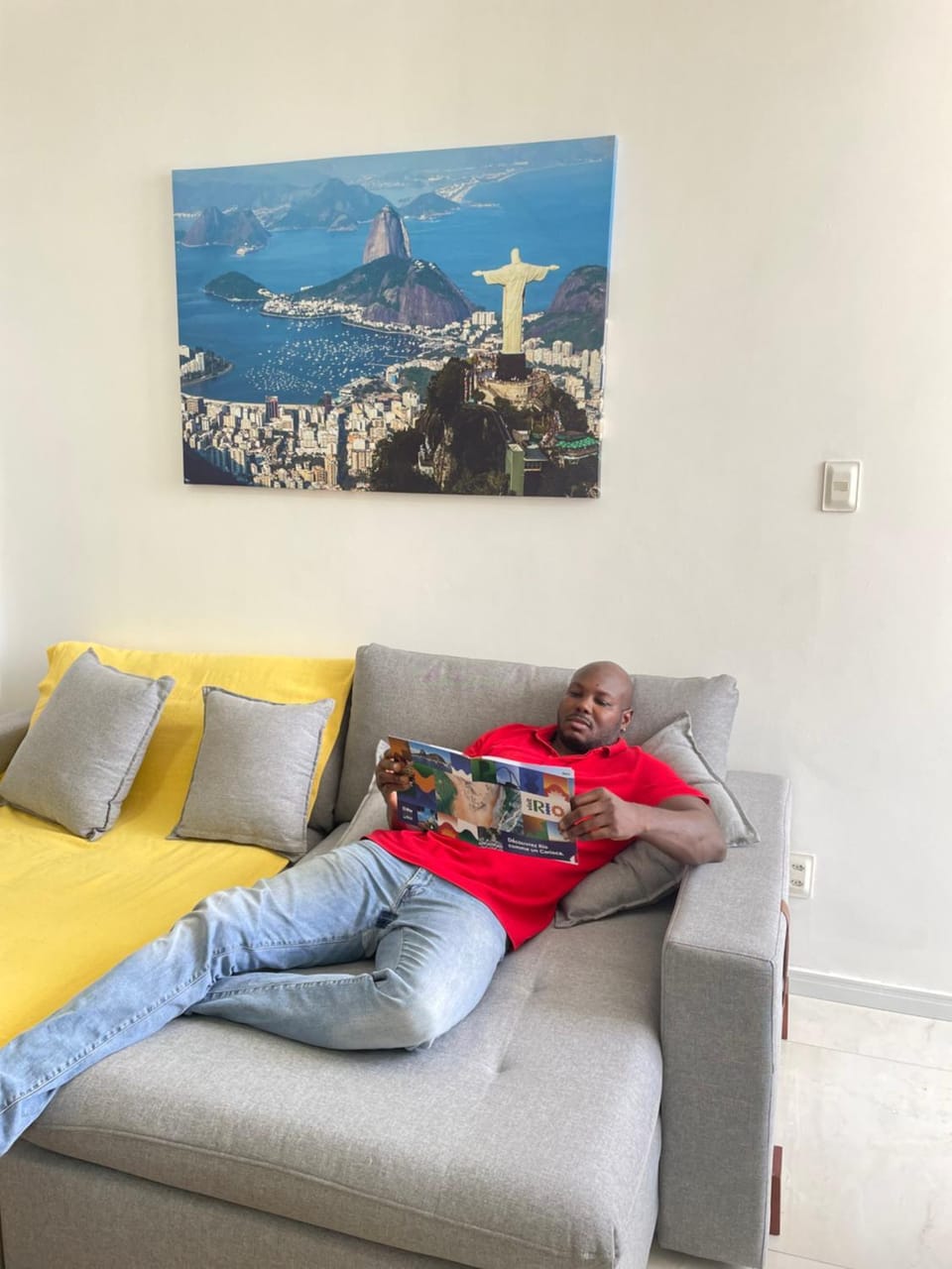 People, Living room, Seating area, group of guests