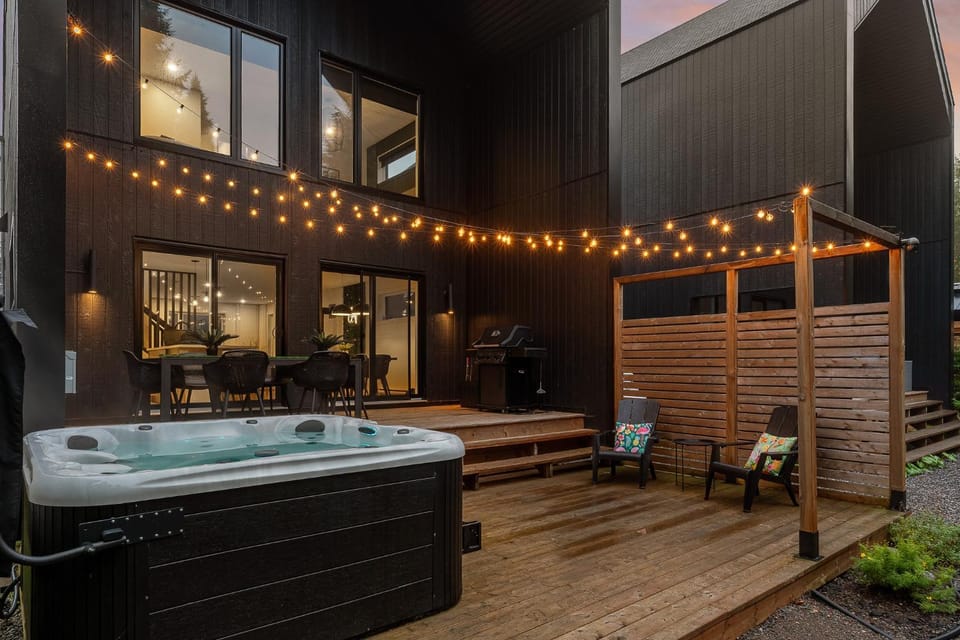 Patio, Hot Tub