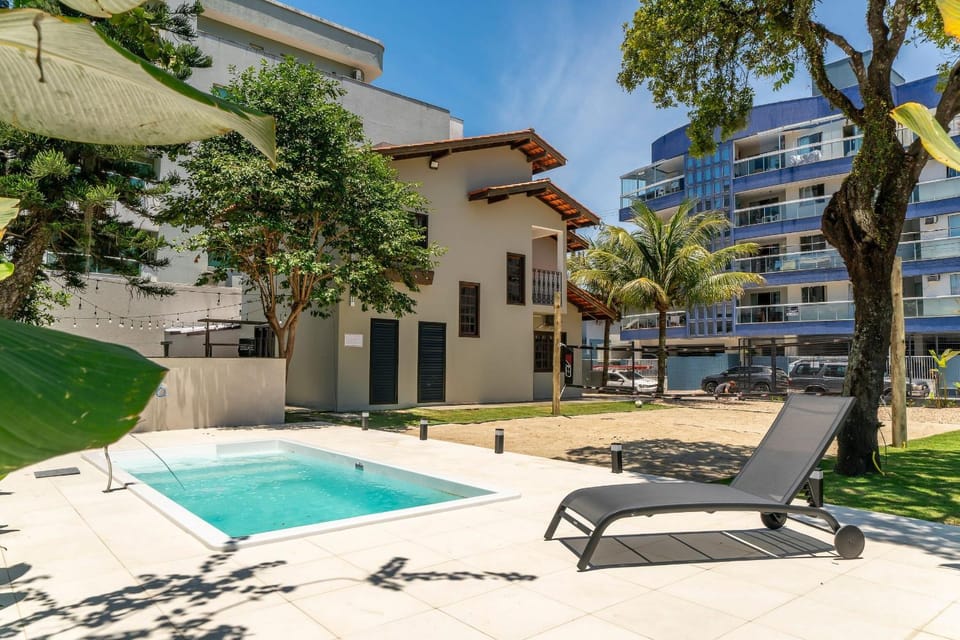 Patio, Swimming pool, Swimming pool