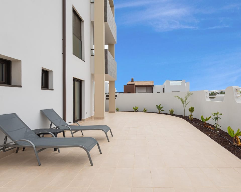 Property building, Balcony/Terrace, Other, sunbed