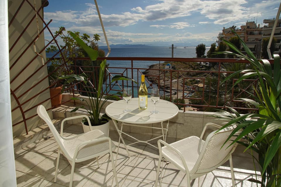 Patio, Day, Natural landscape, View (from property/room), Balcony/Terrace, Living room, Seating area, Dining area, Sea view