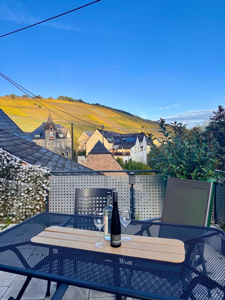 Day, Dining area, Mountain view