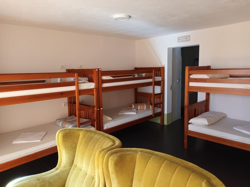 bunk bed