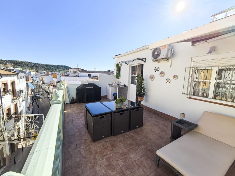 Off site, Natural landscape, View (from property/room), Balcony/Terrace, City view, Mountain view
