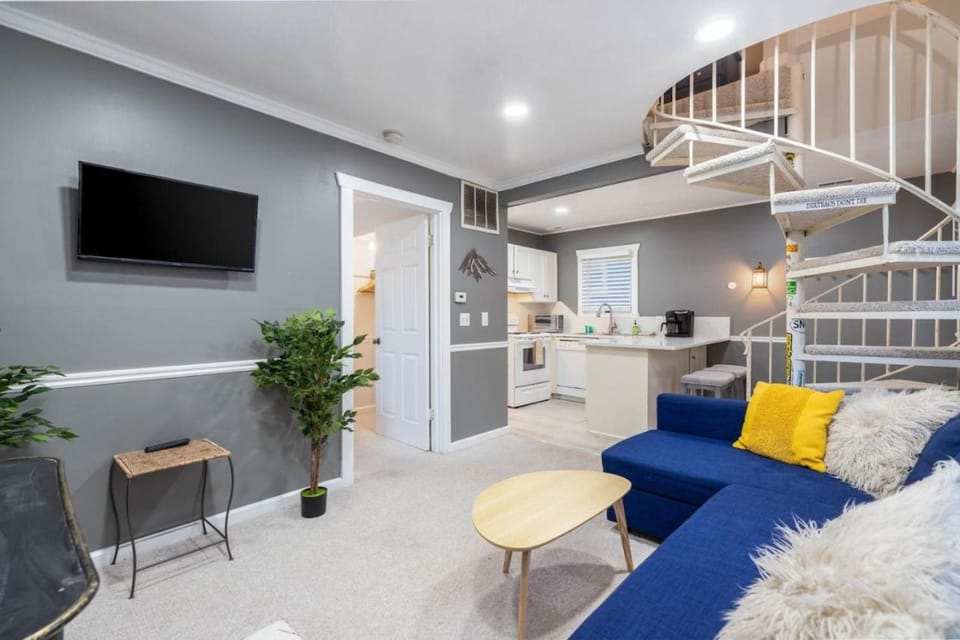 Perfect PC Location Walk to Ski Lift and Main St. House in Park City