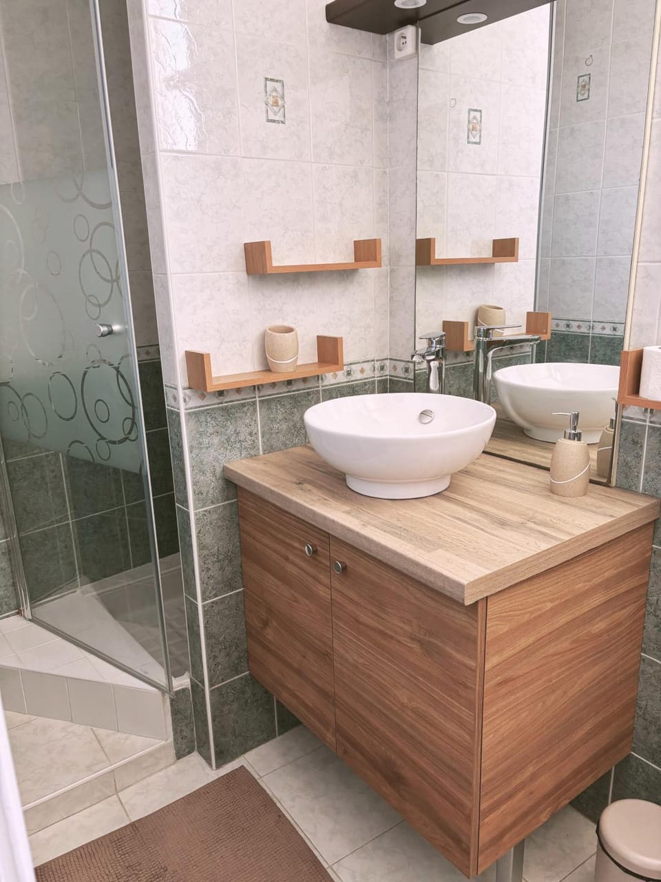 Shower, Bathroom