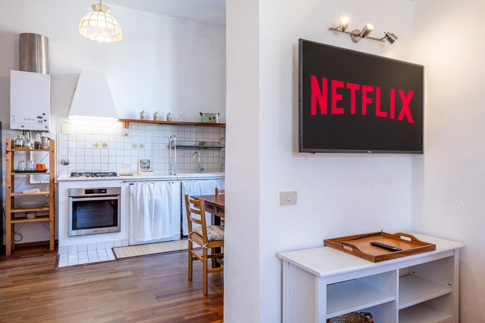 TV and multimedia, Kitchen or kitchenette, Dining area, dishwasher, minibar, oven, pet friendly, stove