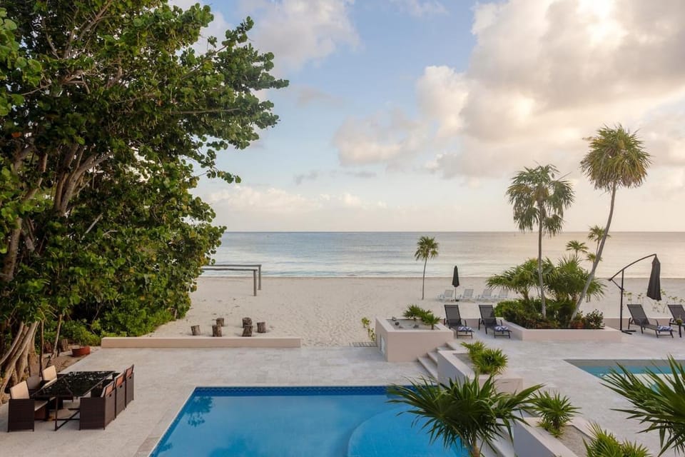 Day, Natural landscape, Beach, Pool view, Sea view, Swimming pool, sunbed