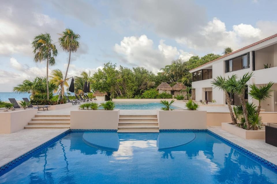 Property building, Day, Natural landscape, Garden view, Pool view, Swimming pool, sunbed