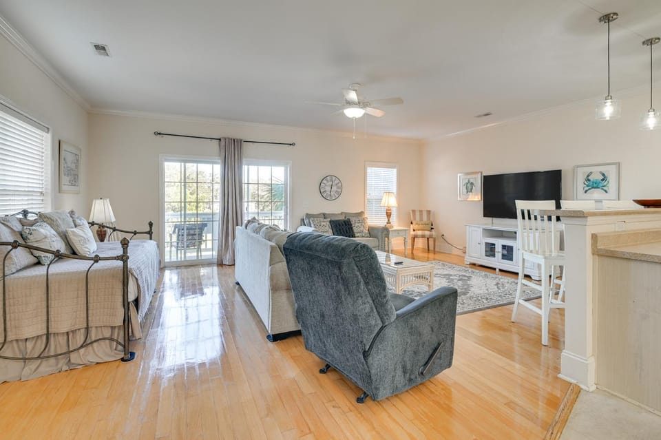 2 Blocks to Ocean: Garden City Beach Home w/ Pool! House in Garden City