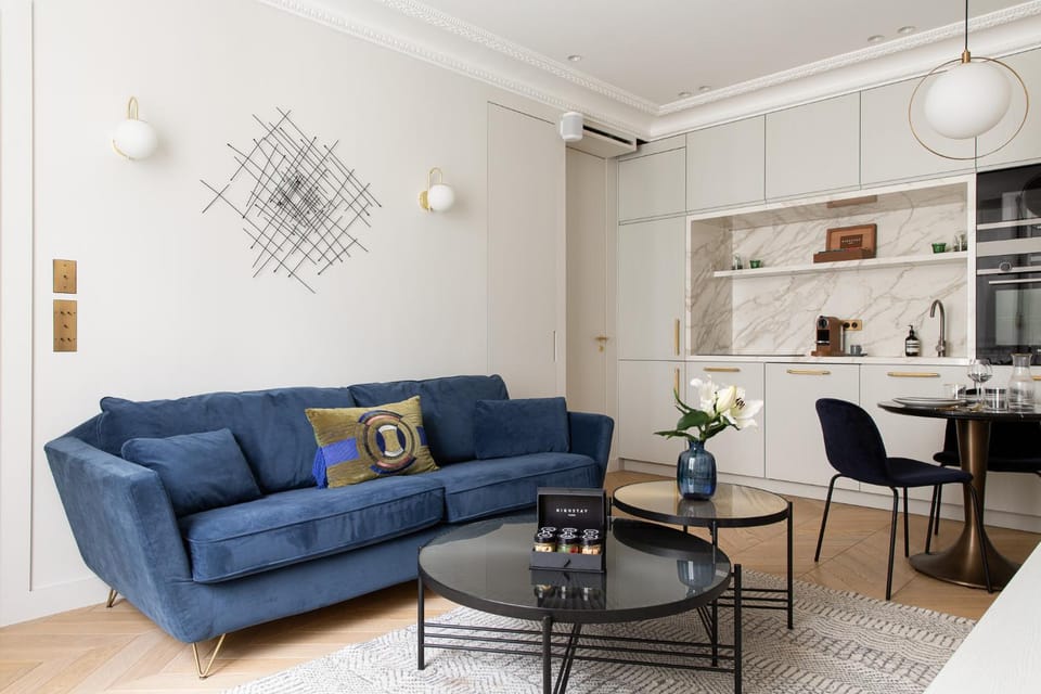 Kitchen or kitchenette, Living room, Seating area, Dining area, air conditioner