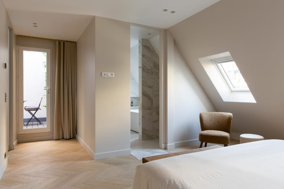 Bed, Bedroom