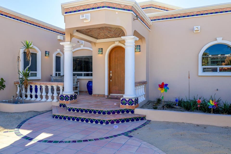 Property building, Facade/entrance