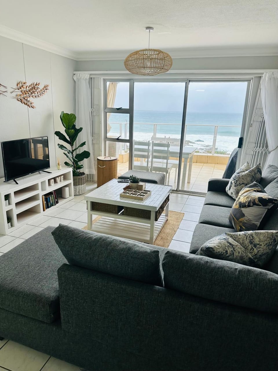 13 Chesapeake Bay Apartment in Margate