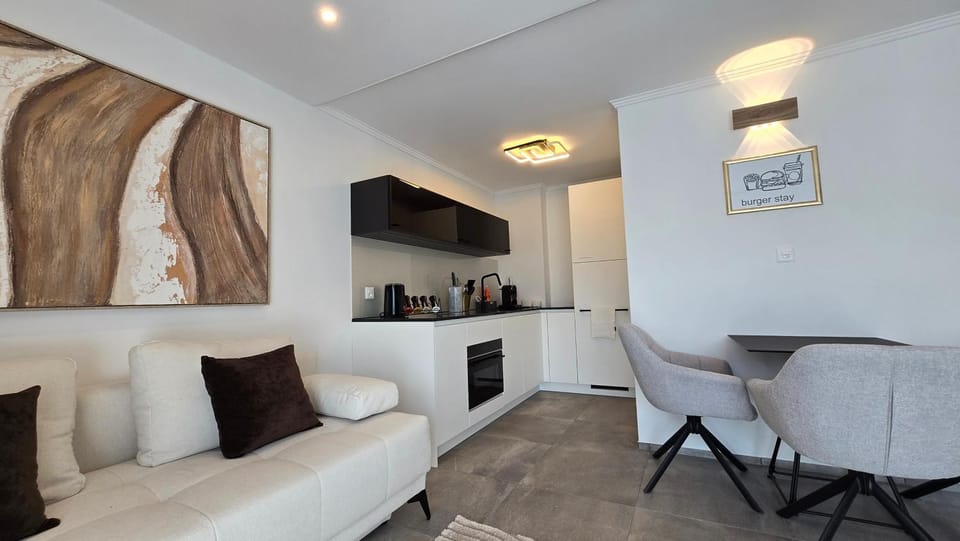 Kitchen or kitchenette, Seating area, microwave, stove