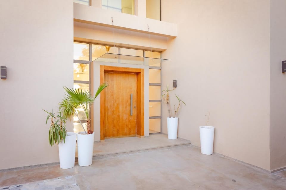Villa 5 Suites Modern with Ping Pong table and Heated Swimming pool Villa in Marrakesh