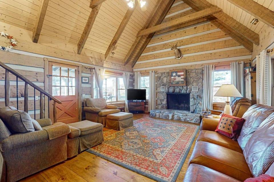Treehouse Retreat House in Sky Valley