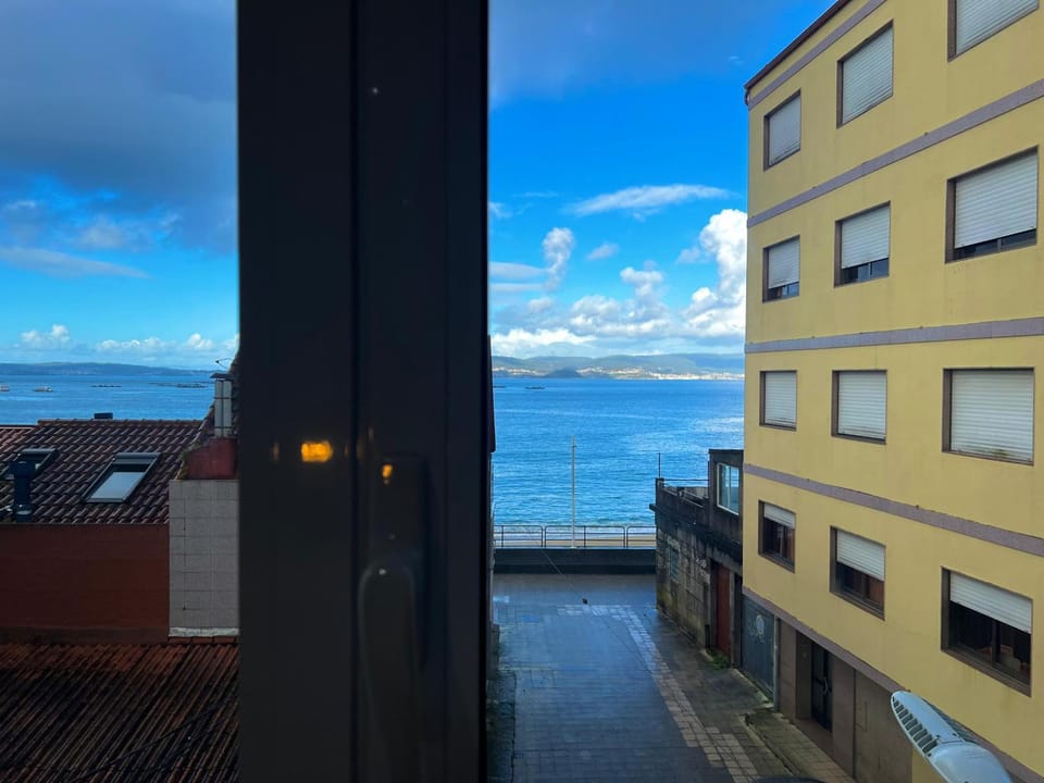 Apartamento Primera Línea de Playa Bueu Apartment in Bueu
