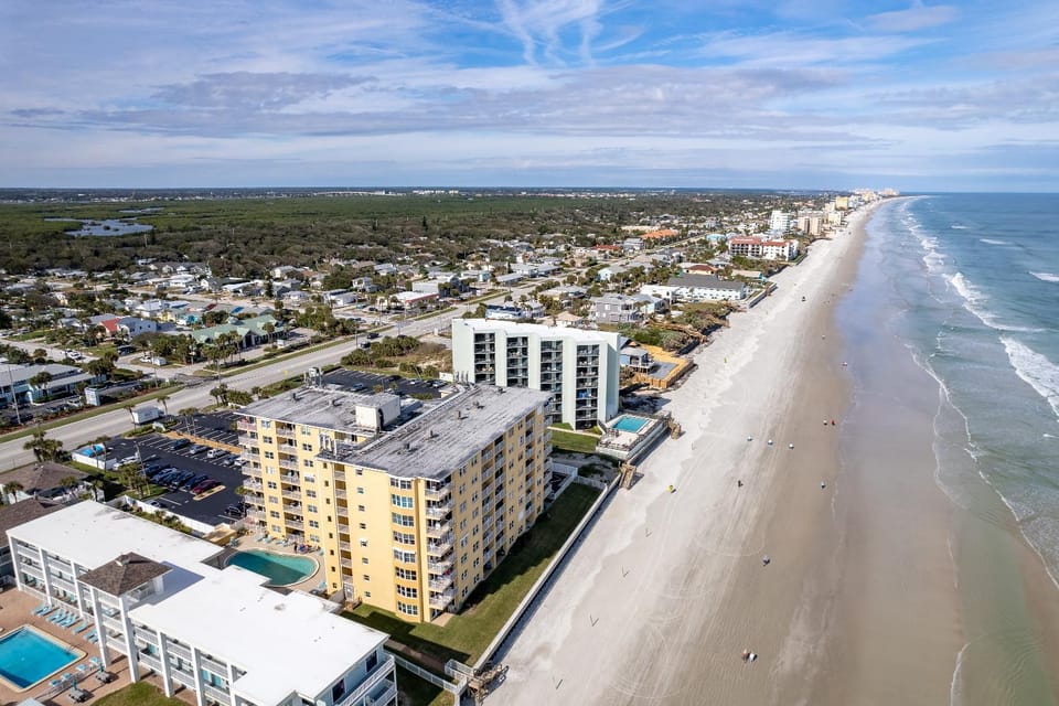 Beautiful Beachfront Condo - PT501 Apartment in New Smyrna Beach