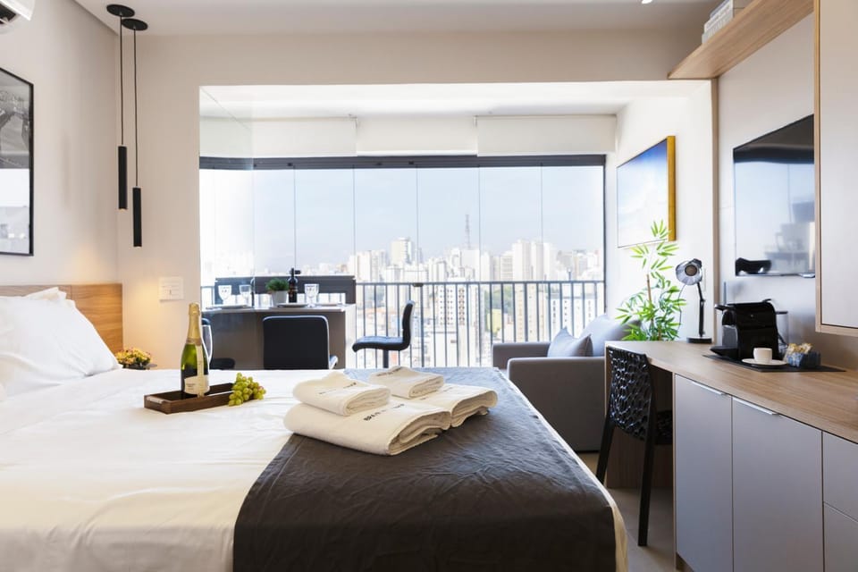 Bed, Balcony/Terrace, Photo of the whole room, Seating area, Dining area, Bedroom